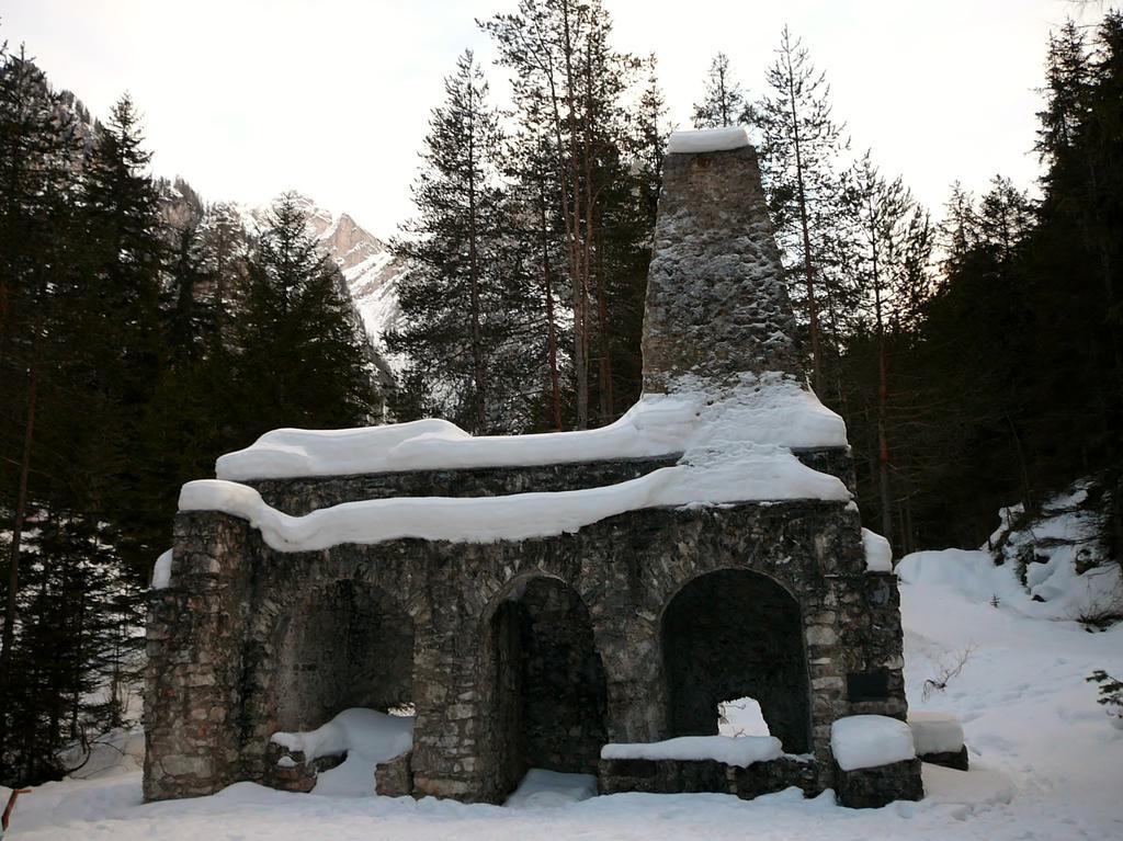 Centro Vacanze Grand Hotel Dobbiaco Luaran gambar