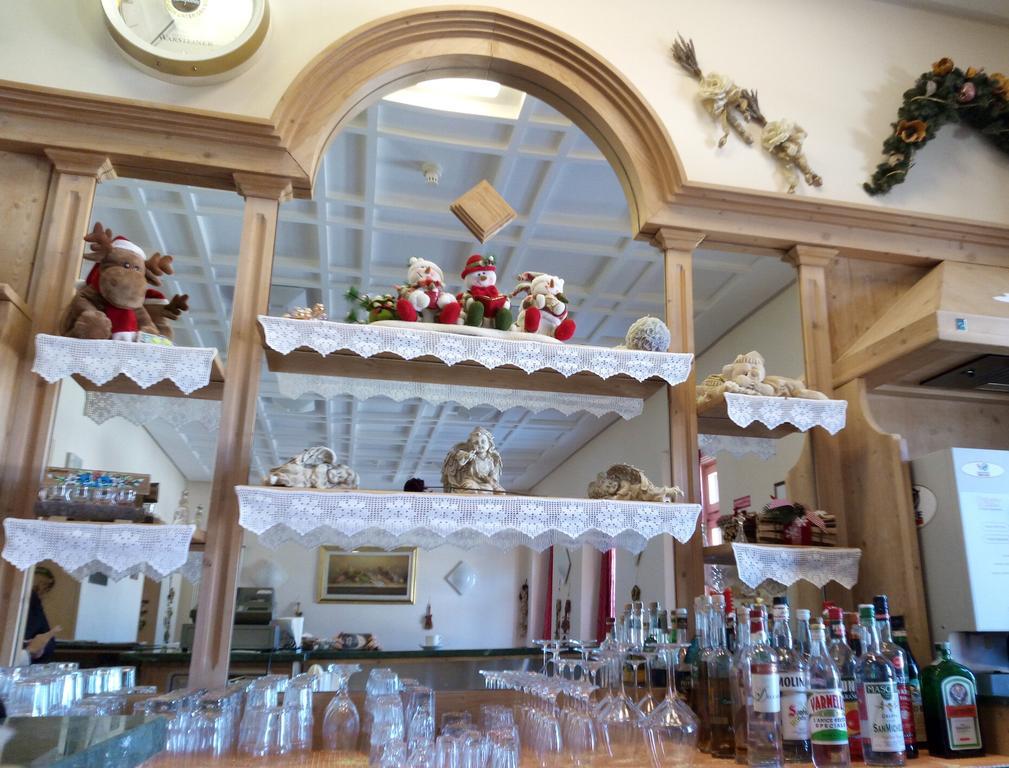 Centro Vacanze Grand Hotel Dobbiaco Luaran gambar