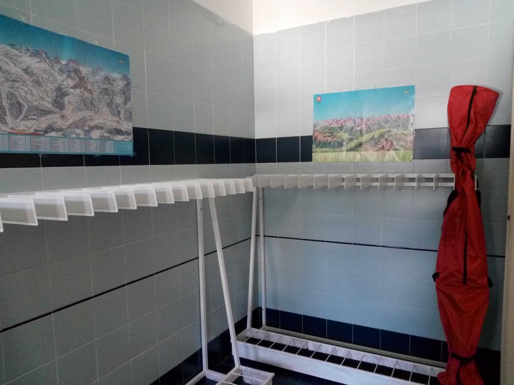 Centro Vacanze Grand Hotel Dobbiaco Luaran gambar